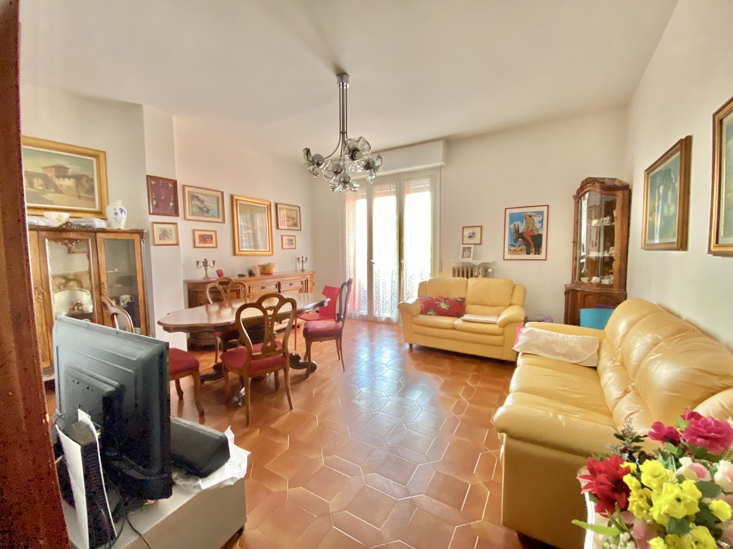 3 locali con box libero subito