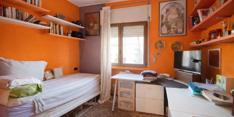 0E071183-2DE9-44A4-B354-24330337CEC6