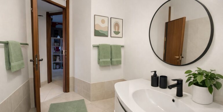 1A4C4030-8C79-4C63-806C-B418A528F50C