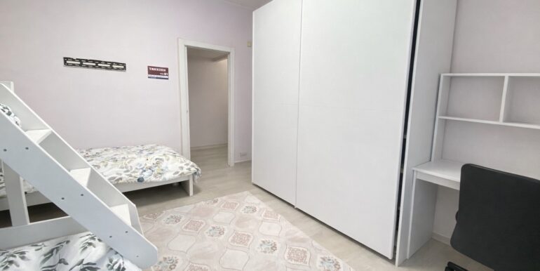 32998167-BCDD-401D-93FD-3B58FAE73E32