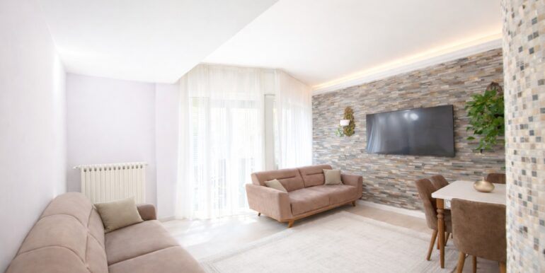 3CD43724-7731-4928-94FF-EE80DA8A4F4C