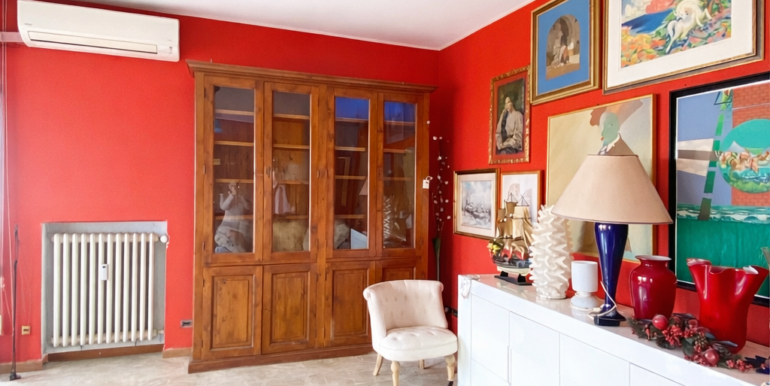 44C0C022-1CAA-4601-A681-2A37E8914D8E