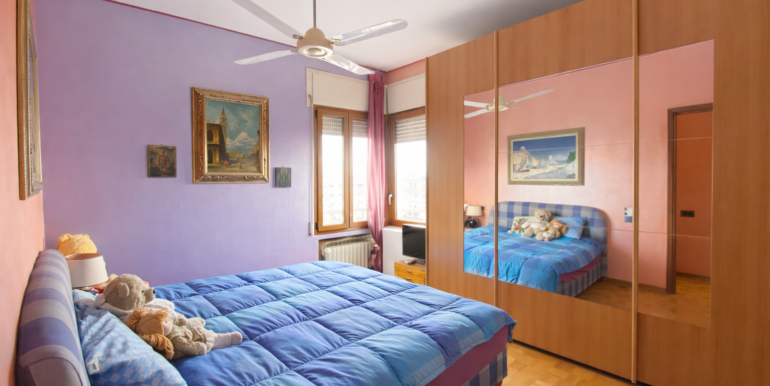 89241B29-4F3F-48D8-8F03-484D43004CC7