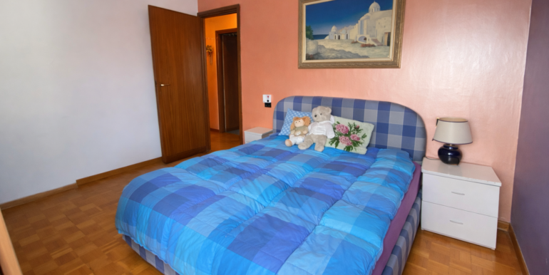 8DE2918D-FC8B-4048-813B-B3072E03F0EC