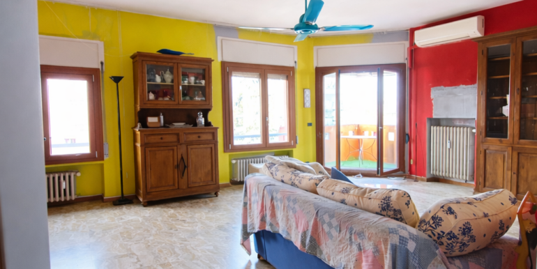 C2BD7B35-5ECC-4901-B422-D500D7891F30