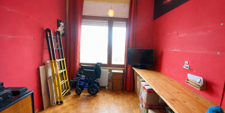 DCE35958-7E06-48A9-9E64-D6D8E9A35E1A