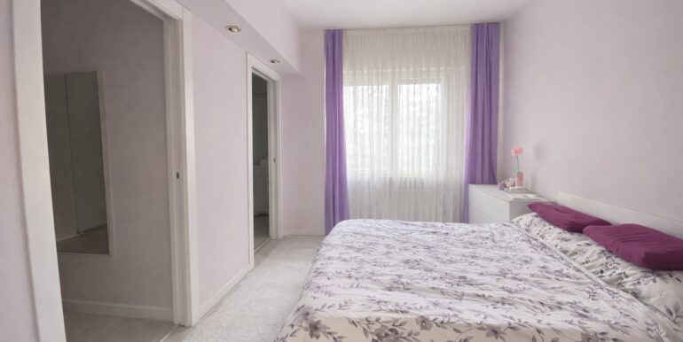 E709C009-B915-46A0-967C-2F43F96DE94F