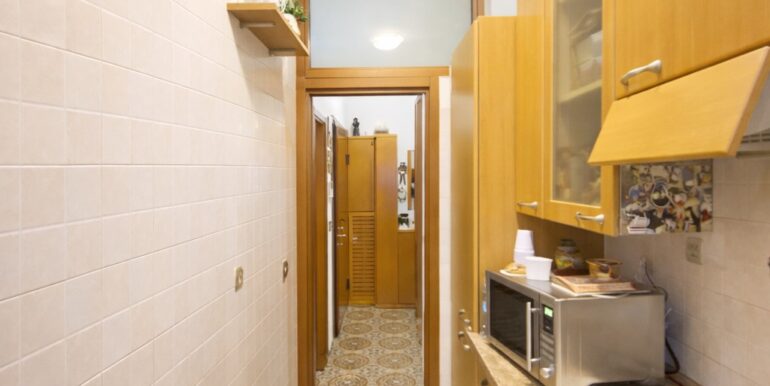 3FC2D6E7-5DEC-424C-AD53-C89510D83CA9