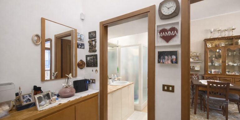 5207EE21-8F98-41D4-85D0-7E5E973AB768