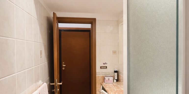 8EA345D3-795D-4777-AFB0-555DFC9A1BB9