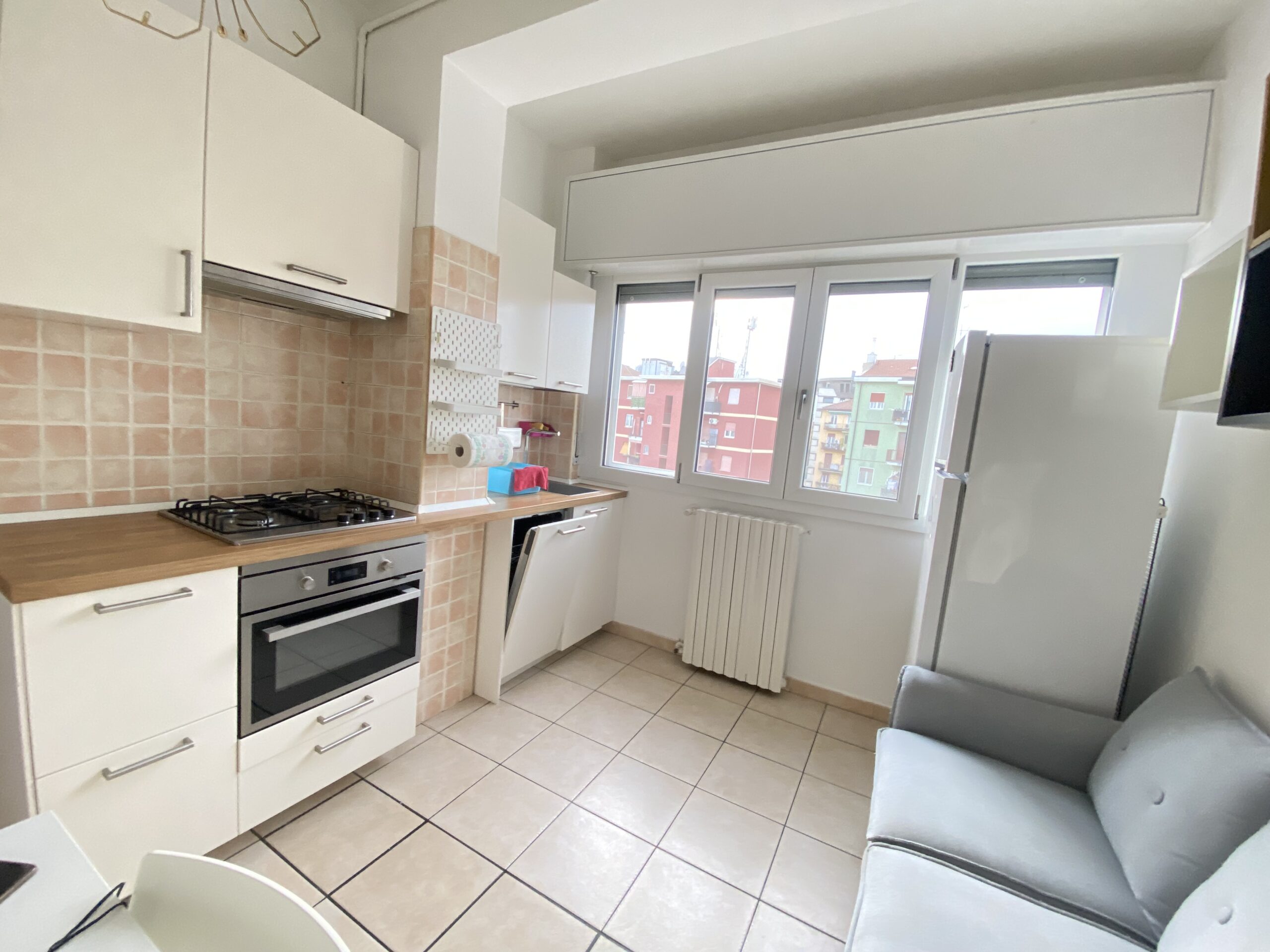 2 locali libero subito