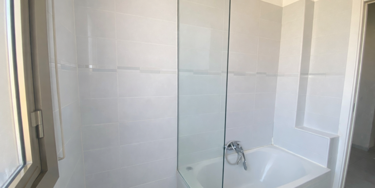 9FD4D8F5-B41B-4938-A6EA-F1F551D1122E