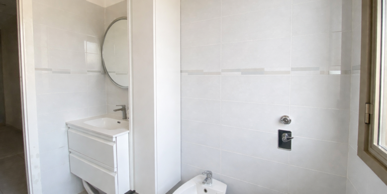 EA6335AD-34FE-429A-9D07-A3C549346328