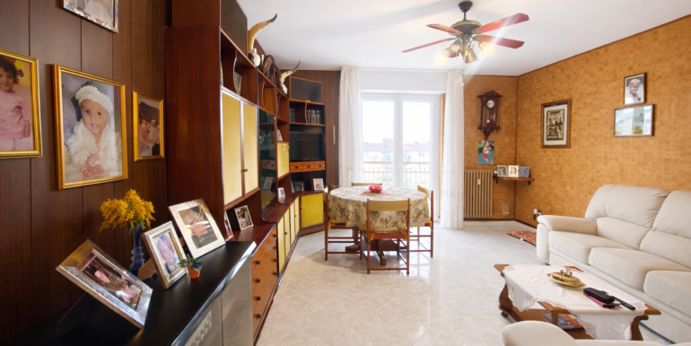 07D0DFB2-2C5B-4F3A-938D-0C500728E566