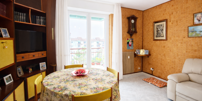 34EE8BF3-C0FE-4BCA-95A9-8FB0732FFE23