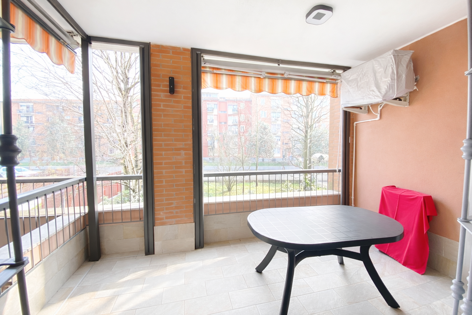 2 locali completamente ristrutturato