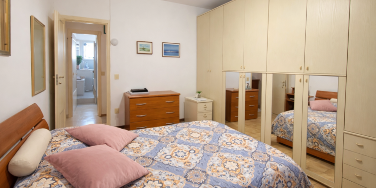 4BD8CB39-FE40-47FE-B3A5-8C36C72D3303