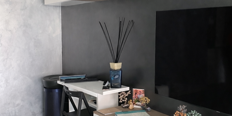 72CA1071-FF86-46FF-B387-A995D34FB2FD