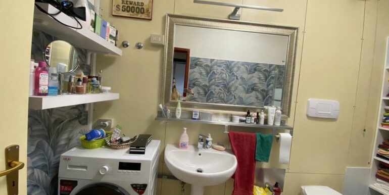 7F1C63AF-14E3-46F2-8B5E-98A93A6BBEF6