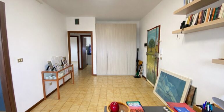 8E0F3191-3A14-498B-ABEB-3684E8633C56