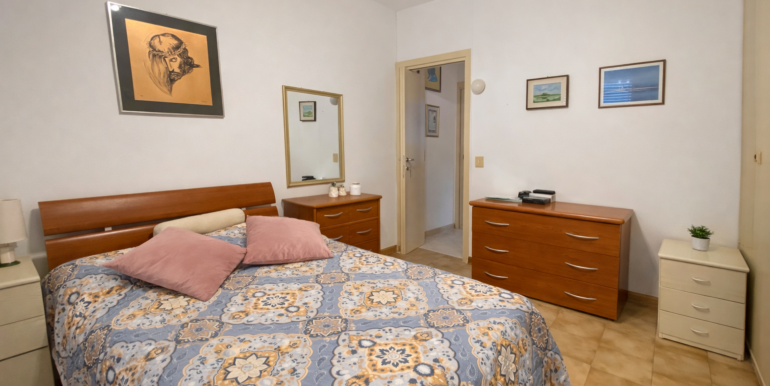 B3FC12FE-D677-42F6-9D04-77B1DD8CE68D