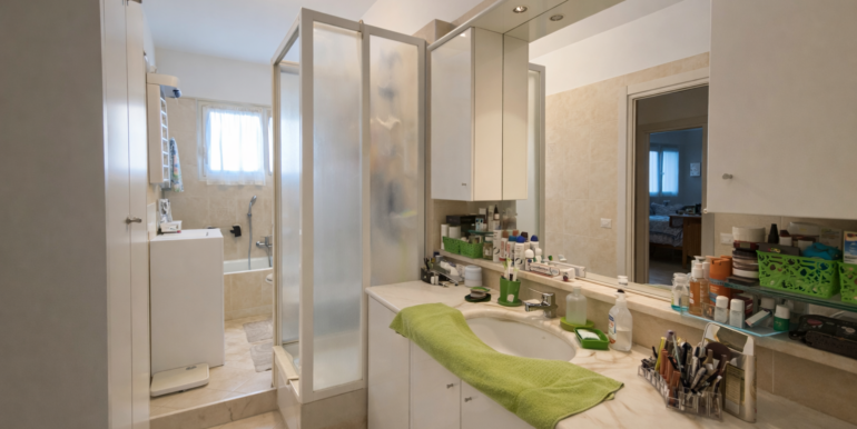 BA7790EC-4936-4C04-A68D-B4ADD7FBB9D3