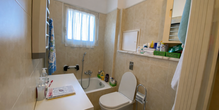 C5B46E68-D597-49FB-BFCF-EFA2A208C28C