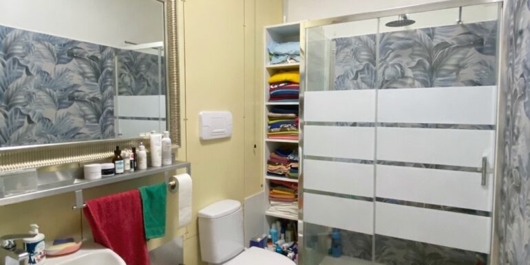 D65D8FFB-3388-4CD4-BE8F-03AE3C1E9B32