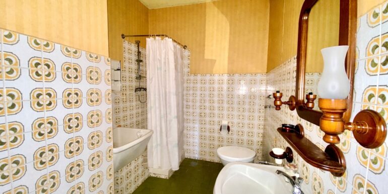 afc770f5-93f8-4c5d-a3f5-a33b123a993d