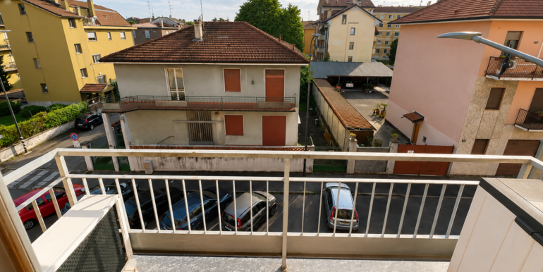 C63EE108-1490-4D12-A617-7DEB840CA250